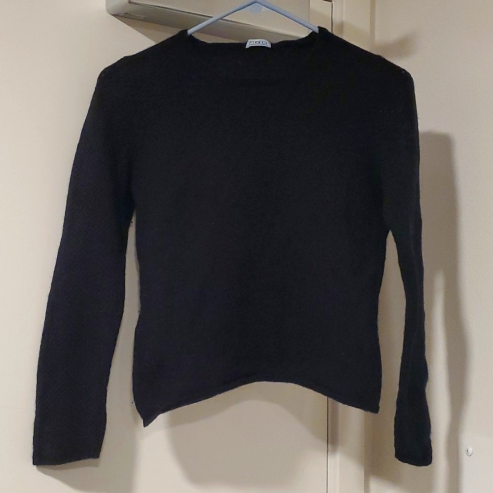 black cashmere sweater fishnet like sleeves 🖤 made in Italy size XS/S malo crew